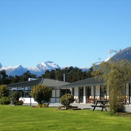 Heritage Park Lodge Гаст Екстер'єр фото
